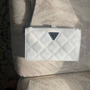 White Guess USA Women’s Wallet/Wristlet.